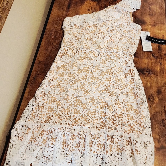 Donna Morgan Dresses & Skirts - Donna Morgan Cream Lace One-Shoulder Dress